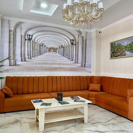 Maris Hotel Baku Ngoại thất bức ảnh