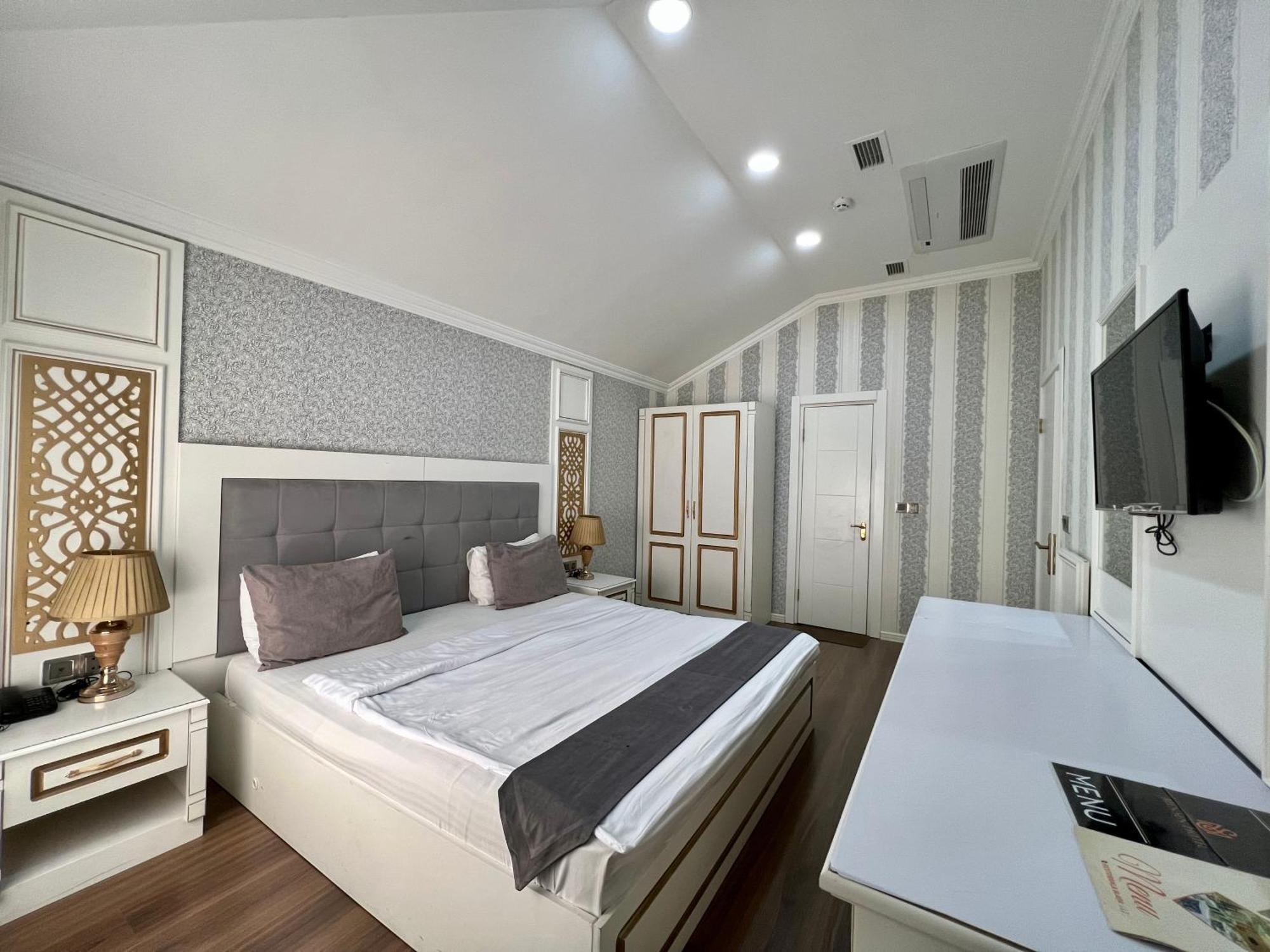 Maris Hotel Baku Ngoại thất bức ảnh