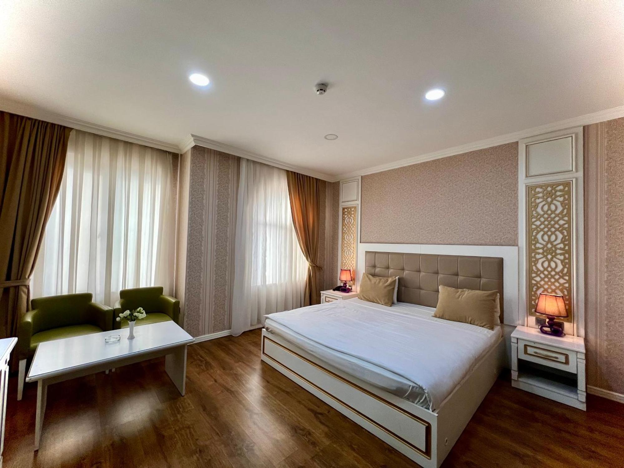 Maris Hotel Baku Ngoại thất bức ảnh