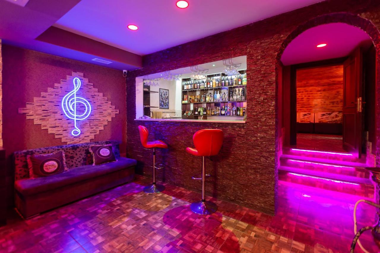 Maris Hotel Baku Ngoại thất bức ảnh