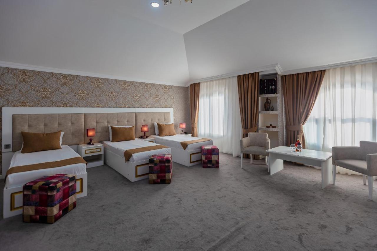 Maris Hotel Baku Ngoại thất bức ảnh